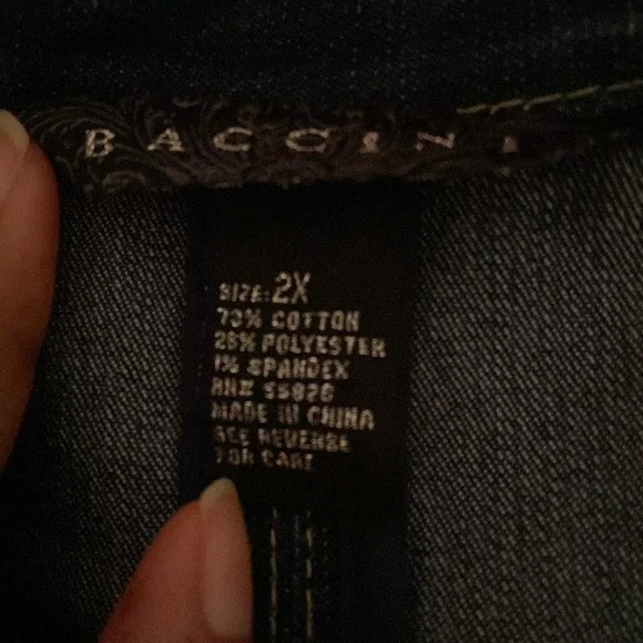 Baccini Women’s Studded Embroidered Cotton Blend Jean Jacket Size 2X Plus Size - Picture 4 of 5